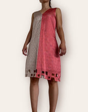 Load image into Gallery viewer, East Wind Dress