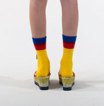 Load image into Gallery viewer, Tutti Tropic Platform Sandals